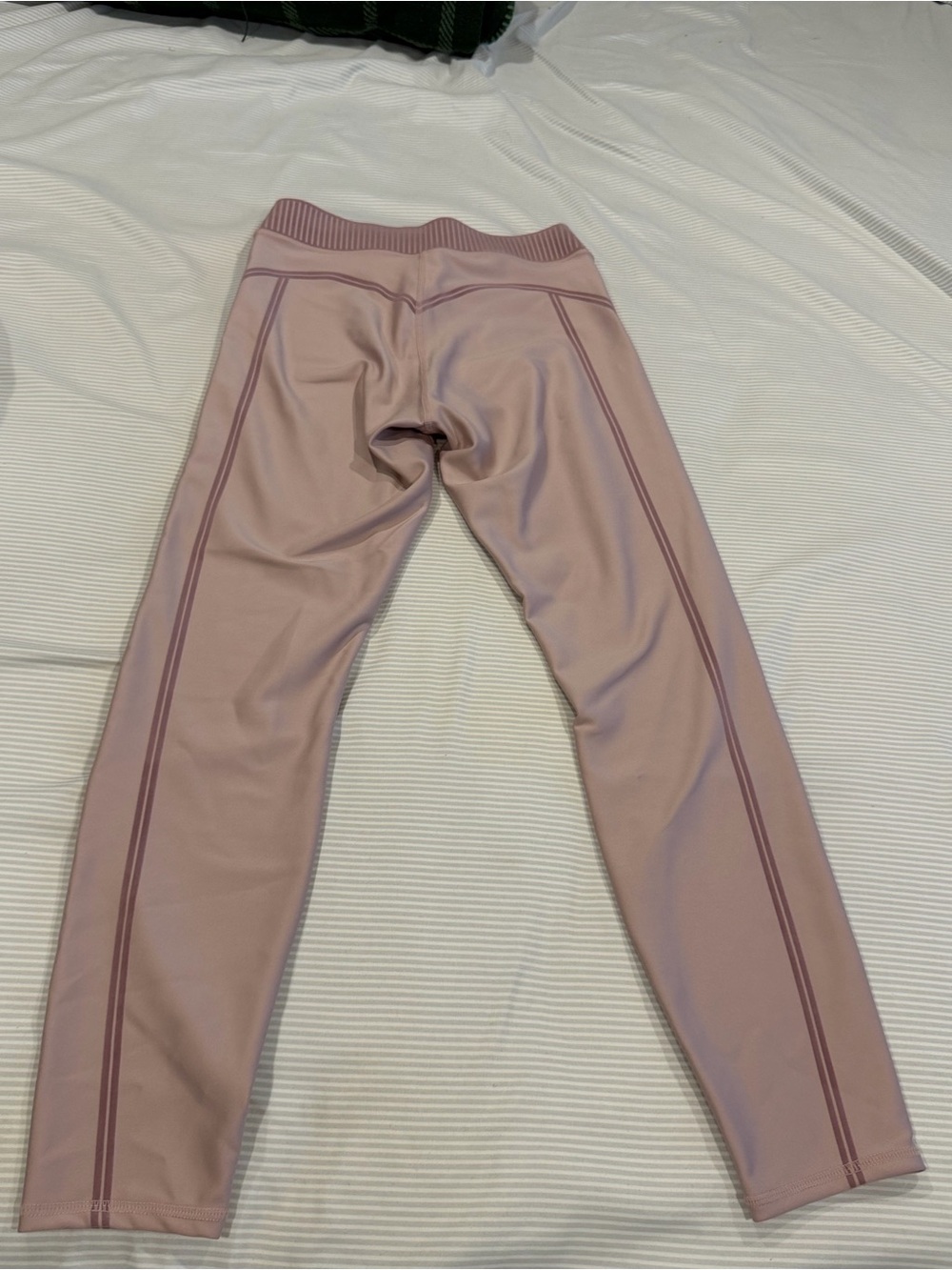 ALO Yoga Dusty Pink Bralette and Leggings Set - Picture 2 of 6